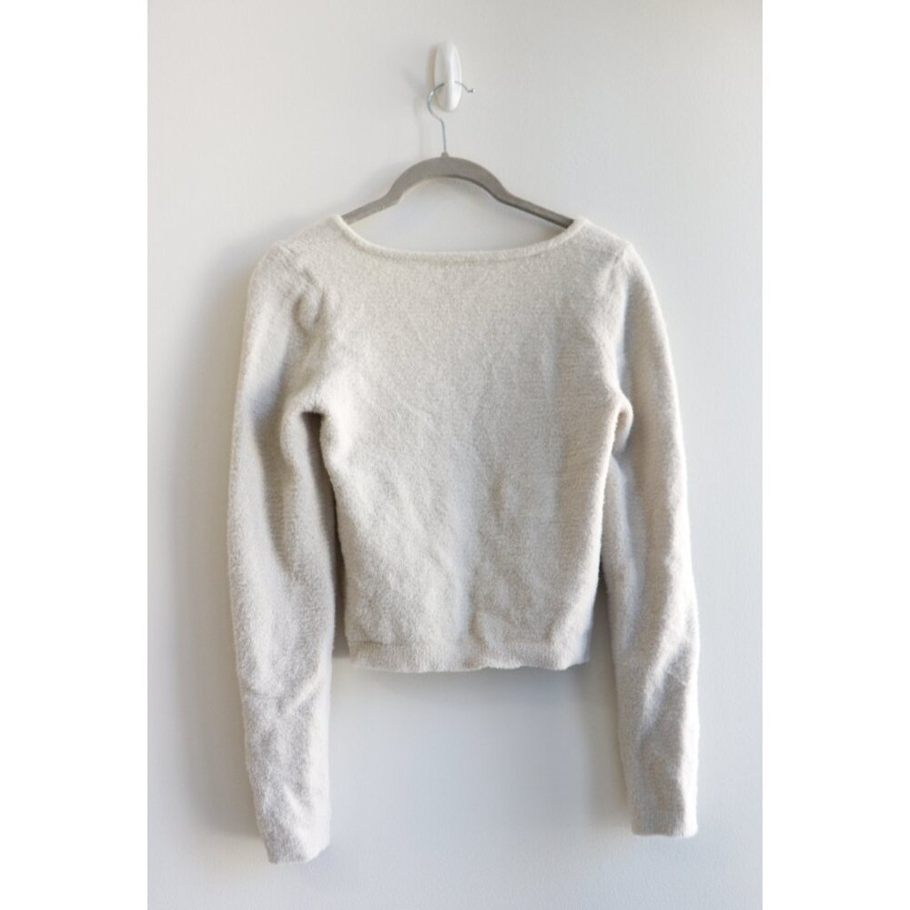 Aritzia Hush Knit Sweetheart sweater in silver birch (S) - Picture 4 of 5